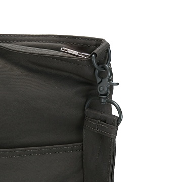 Essential Titan Helmet Bag