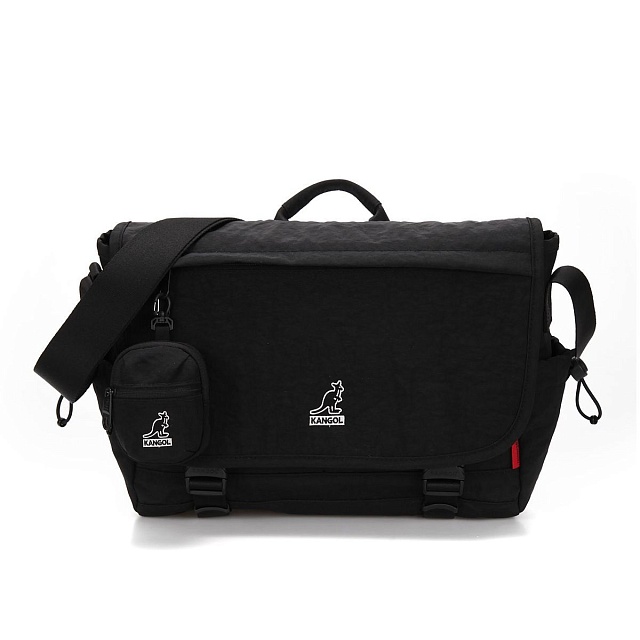 Core light messenger bag