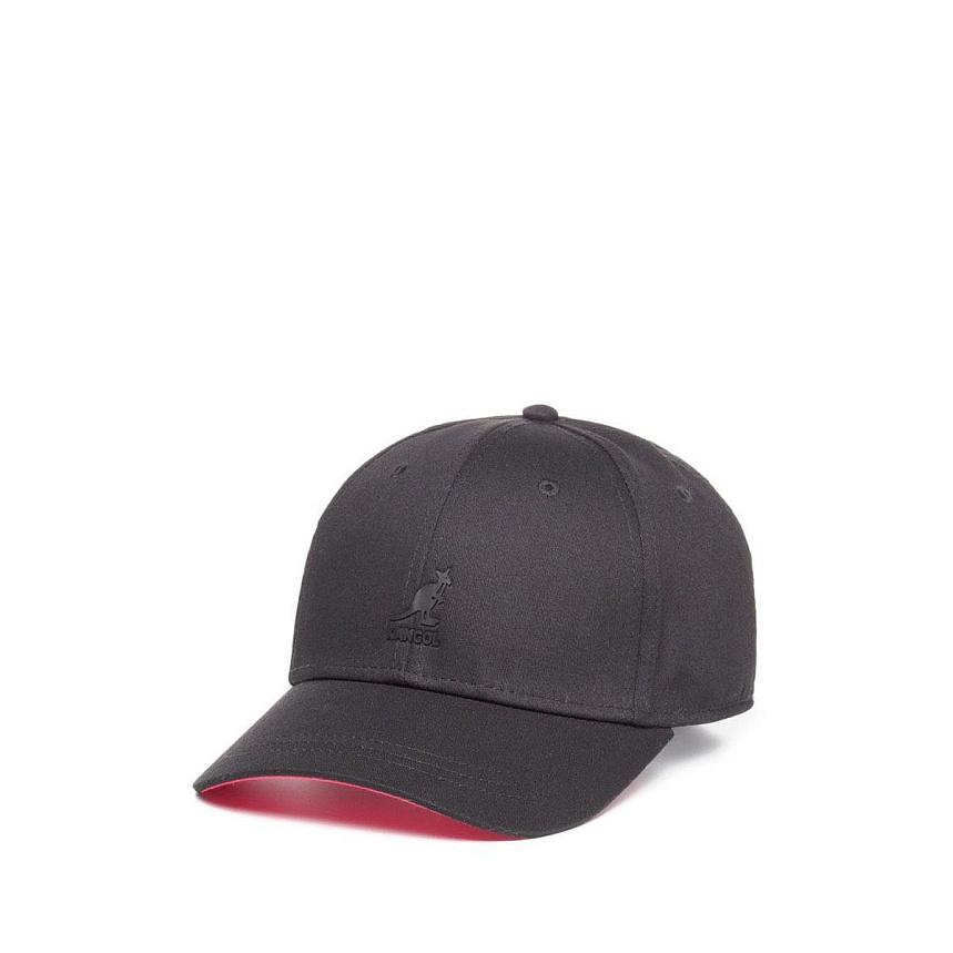 Stretch fit baseball