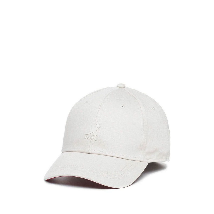 Stretch fit baseball